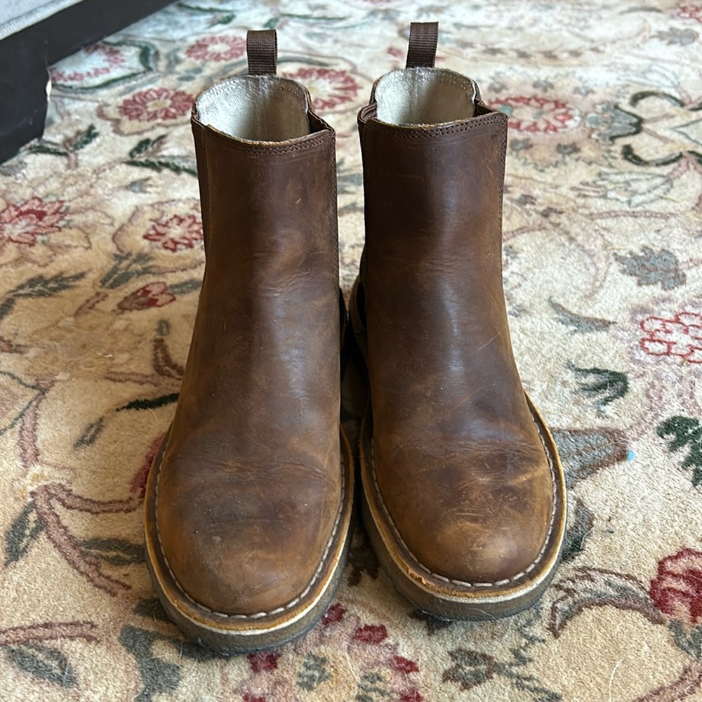 Clark’s size 7 Arlo boots